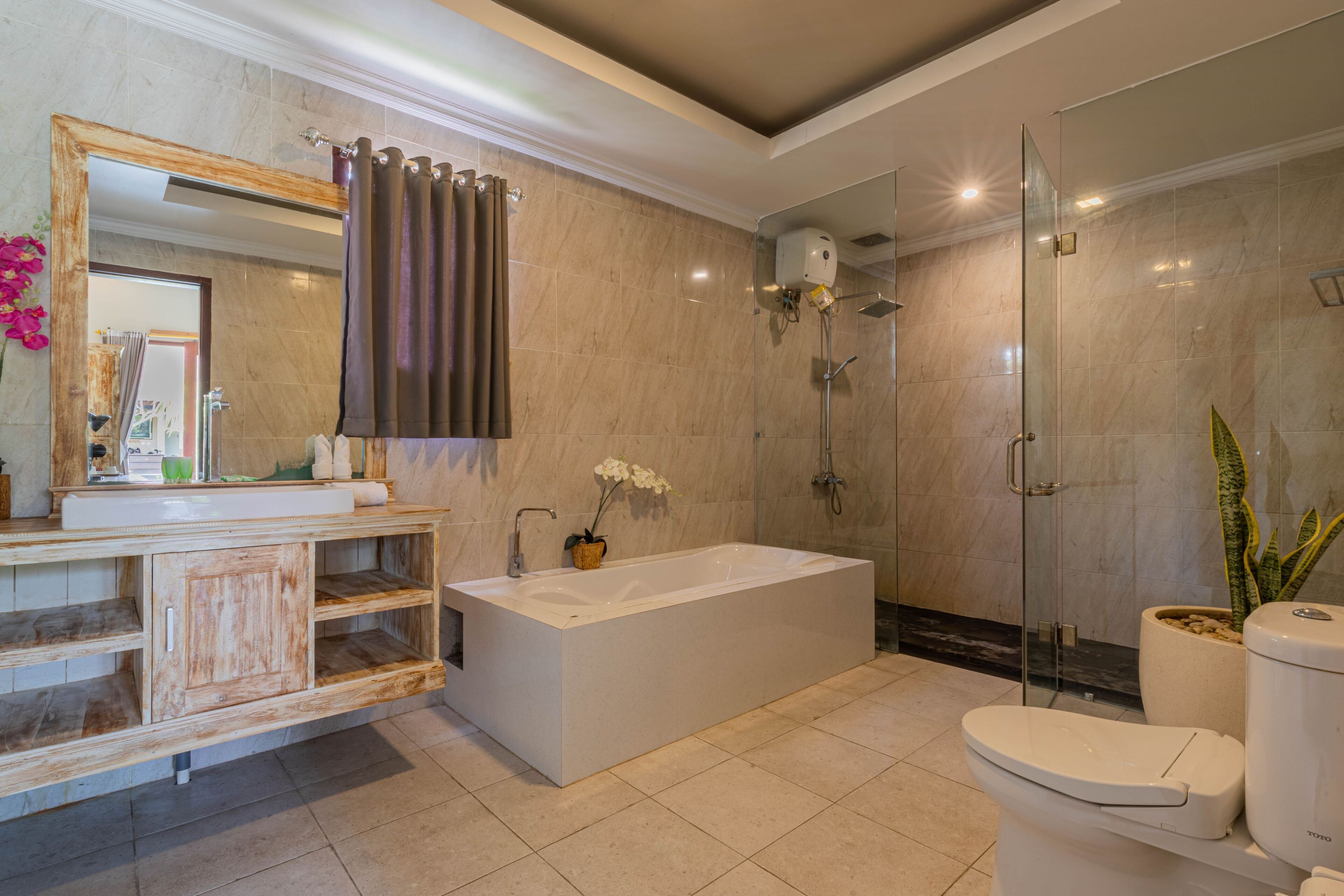 Chambre Double Exclusive, 1 lit double, vue piscine | Salle de bain