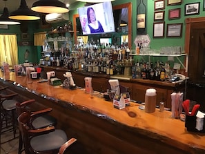 Bar (on property) - The Halfway House Motel (Elizabethtown)