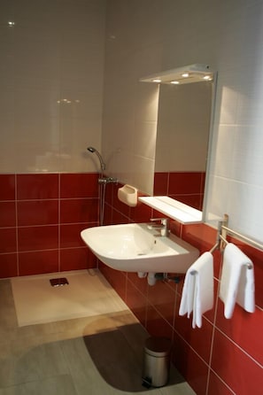 Doppelzimmer | Badezimmer