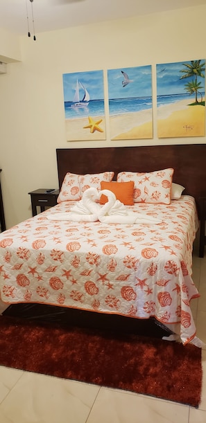 Deluxe Room - Sir Angel's Guesthouse (Belize City)
