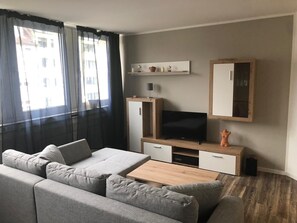 Căn hộ | Khu phòng khách | TV