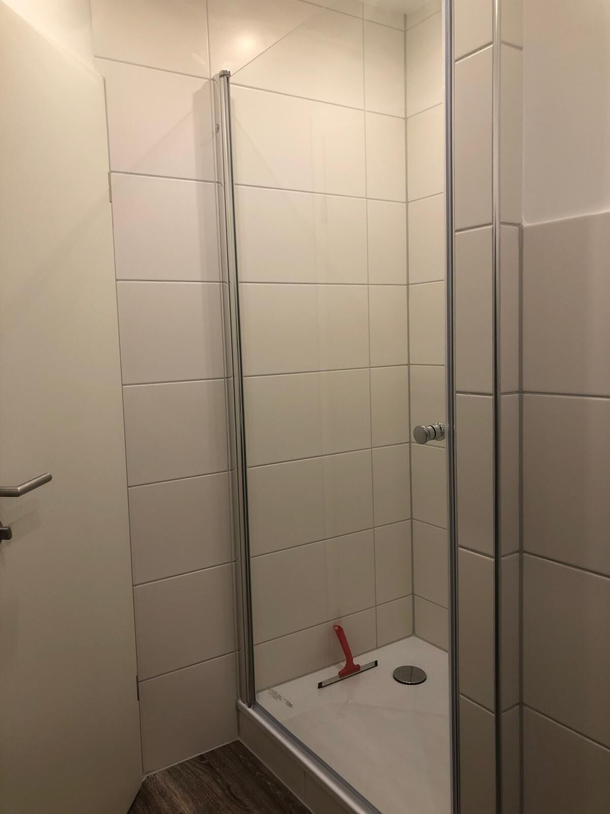 Apartment | Bathroom | Shower, hair dryer, towels