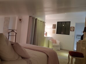 2 habitaciones, tabla de planchar con plancha y wifi gratis