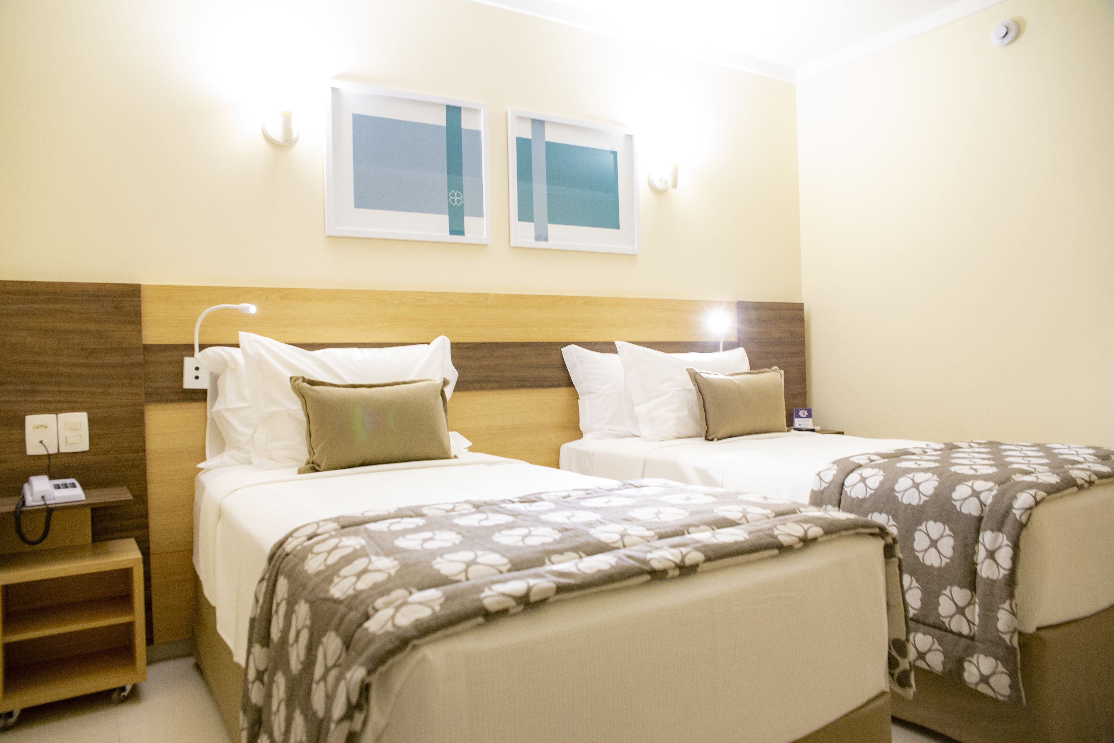 classic apartment, 2 single beds | minibar, in-room safe, desk, laptop workspace