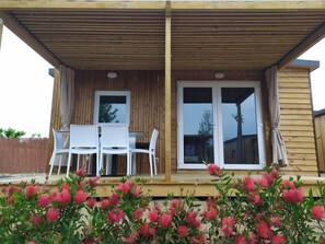 Mobile Home Plus 3 AC | Terraza o patio