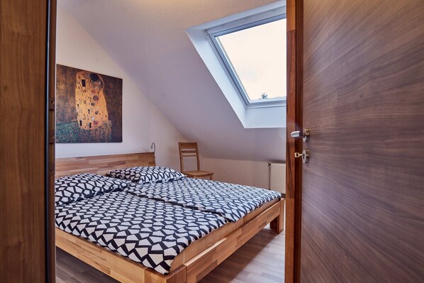3 chambres, fer et planche à repasser, Wi-Fi gratuit, draps fournis