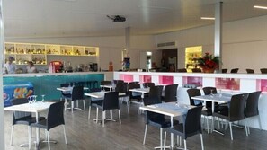 Food court - Camping Interpals (Pals)