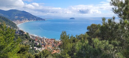 Exklusive Wohnung in Villa mit Pool und Tennisplatz.