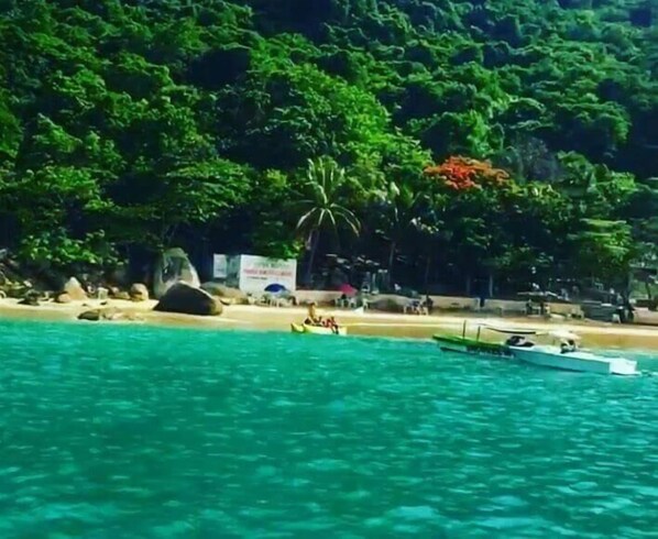 Beach nearby - Hotel Costa Miramar (Acapulco)