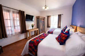 普通套房, 多張床, 山景 | 高級寢具、羽絨被、獨特裝潢、布置獨特