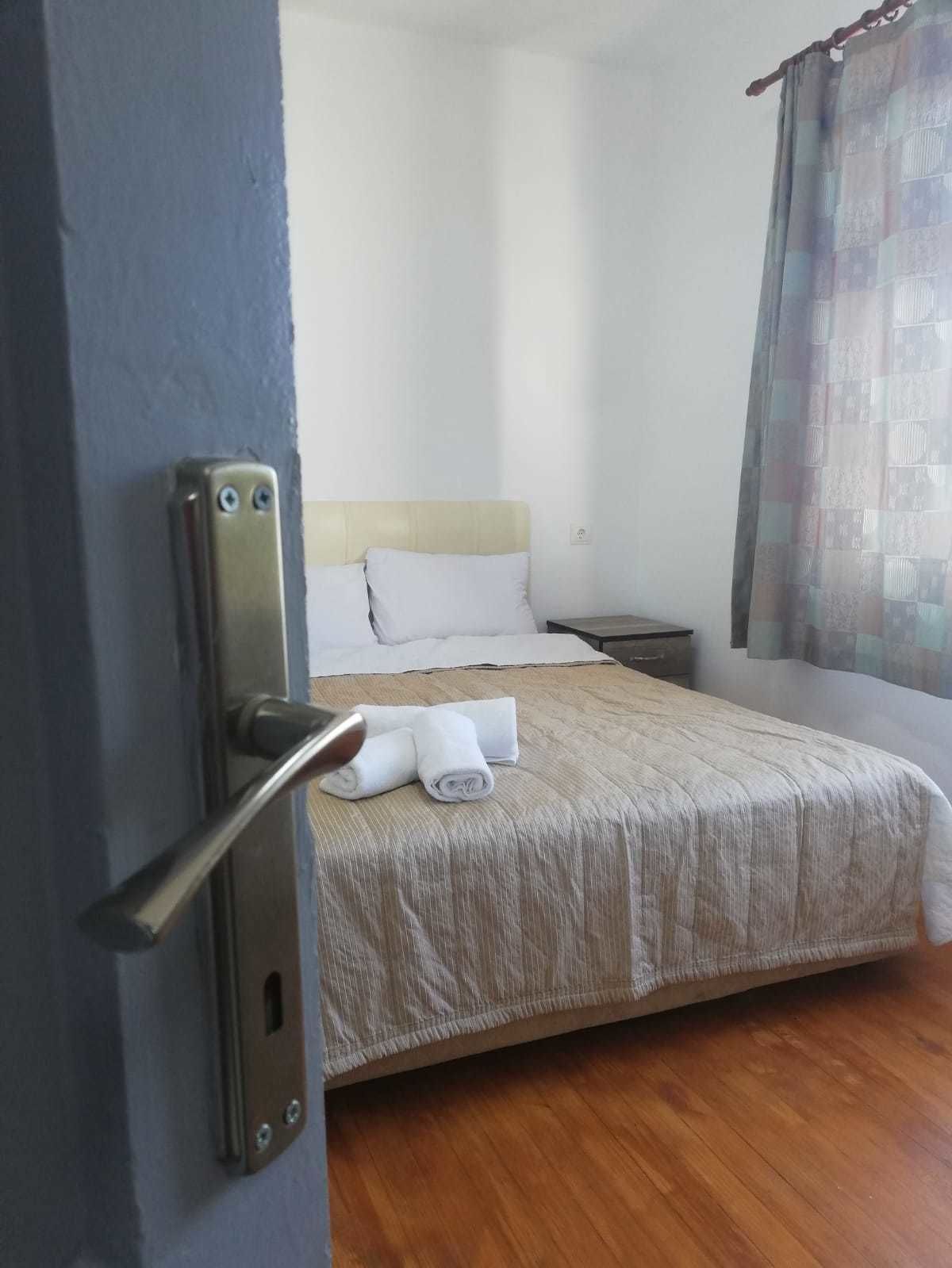 Economy Suite, 1 Queen Bed | Soundproofing, free WiFi, bed sheets