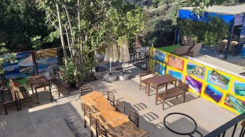 Standard Shared Dormitory, Multiple Beds, City View | Lobby sitting area