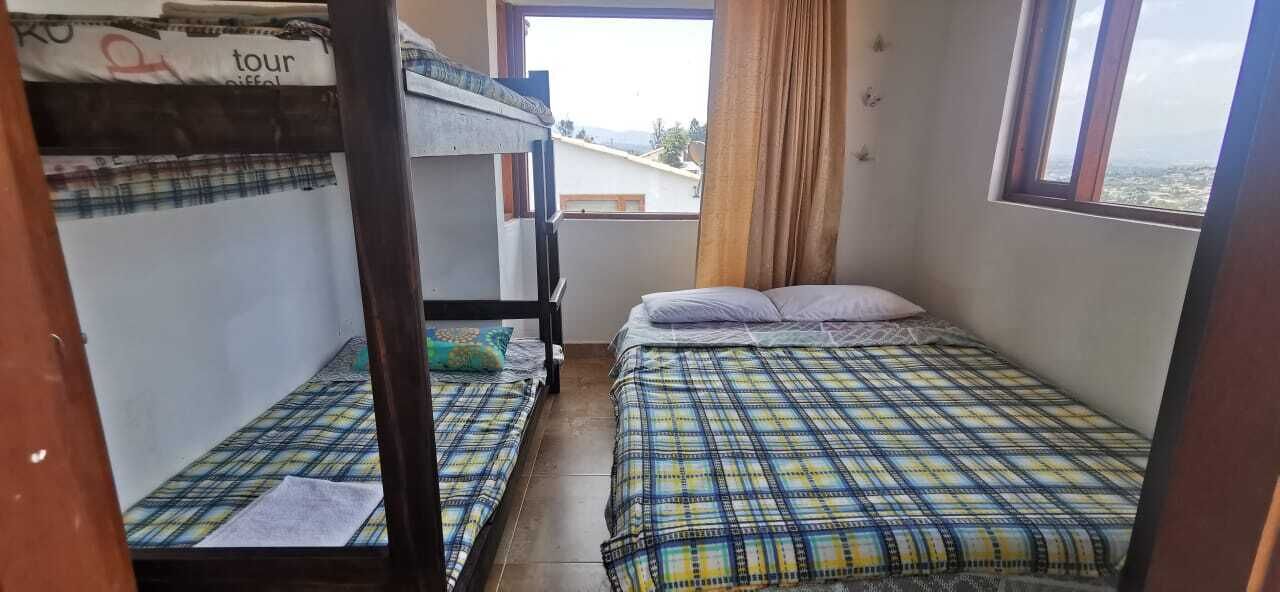 Eenvoudige kamer, 1 twee- of 2 eenpersoonsbedden | Verduisterende gordijnen, geluiddichte muren