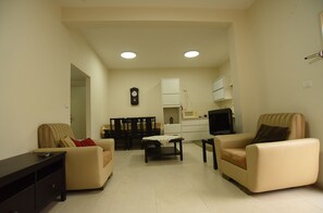 Living room - The Garden Apartment (Nazareth)