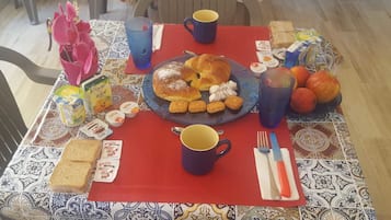 Free daily local cuisine breakfast