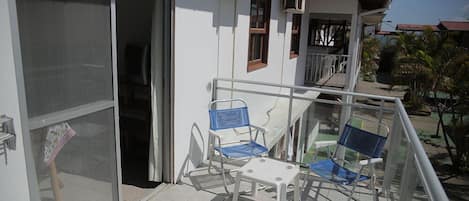 Quadruple Room | In-room safe, blackout drapes, free WiFi, bed sheets