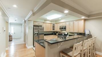 Nhà | Bếp riêng | Dụng cụ pha cà phê/trà, dụng cụ nấu nướng/bát dĩa/dao nĩa