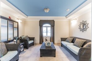 Ferienhaus | Wohnzimmer | Fernseher