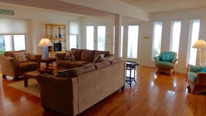 TV, fireplace, DVD player