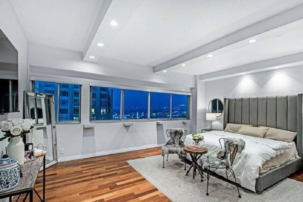Deluxe Apartment, City View | In-room safe, blackout drapes, soundproofing, iron/ironing board