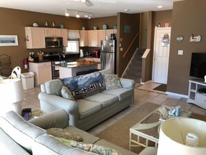 TV, fireplace, DVD player - Oc4104 Asbury Ave-1 (Ocean City)