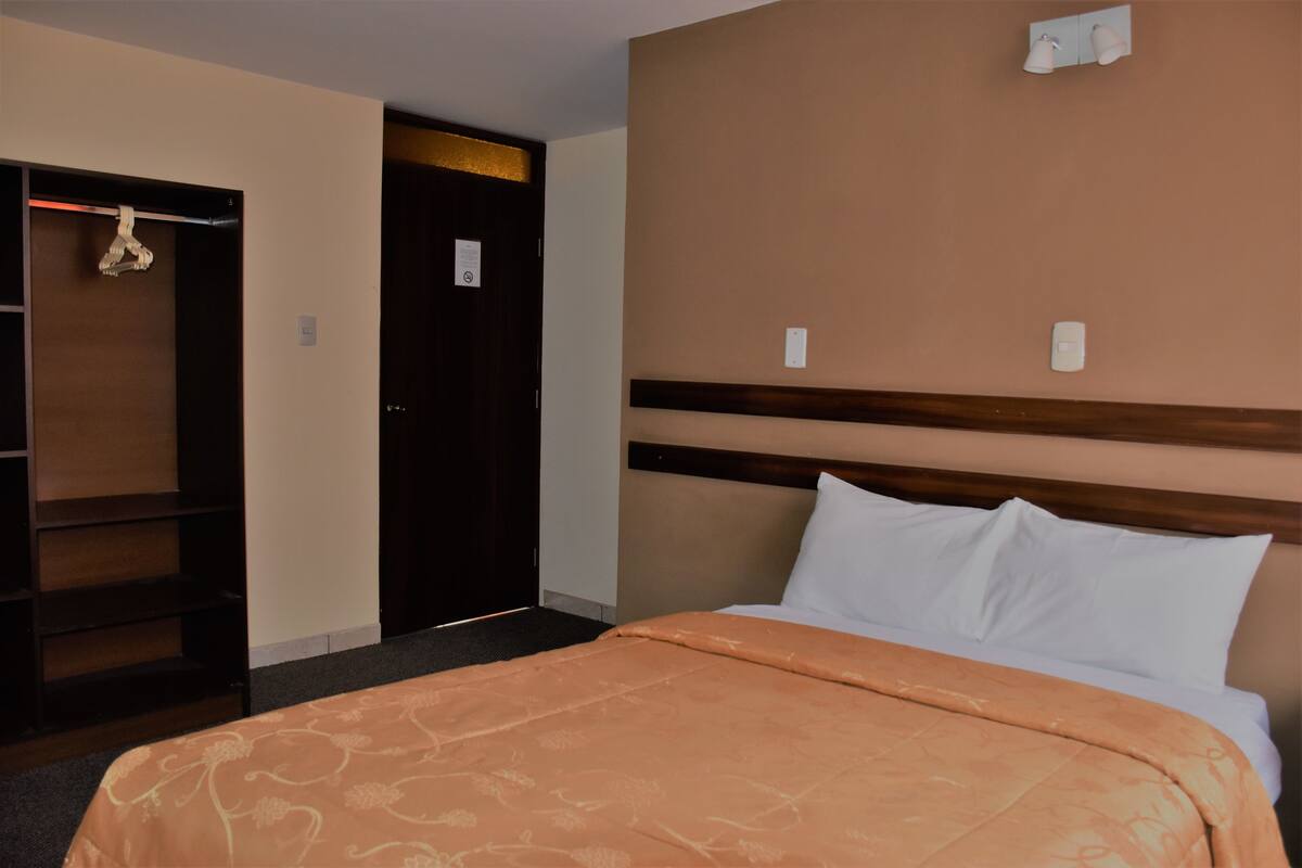 Habitación estándar, 1 cama doble | Wifi gratis