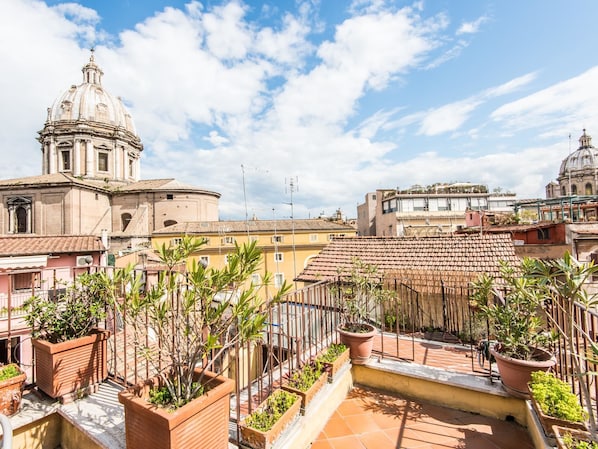 Apartment, 2 Bedrooms | Terrace/patio