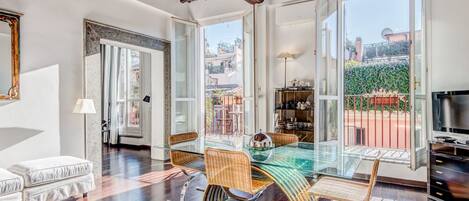 Cafetera de espresso y cafetera y tetera