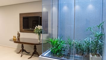Quầy tiếp tân