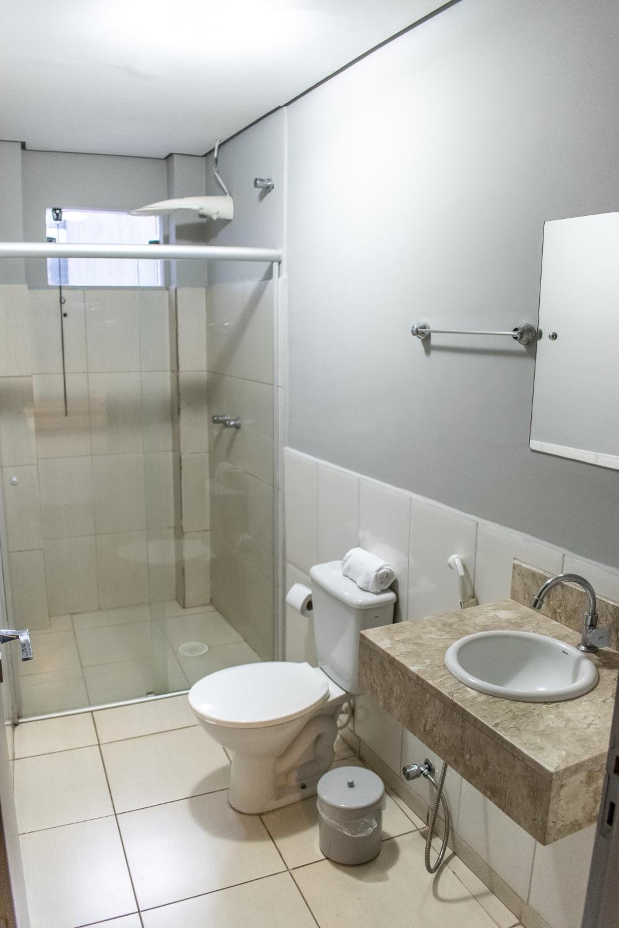 shower, free toiletries, towels