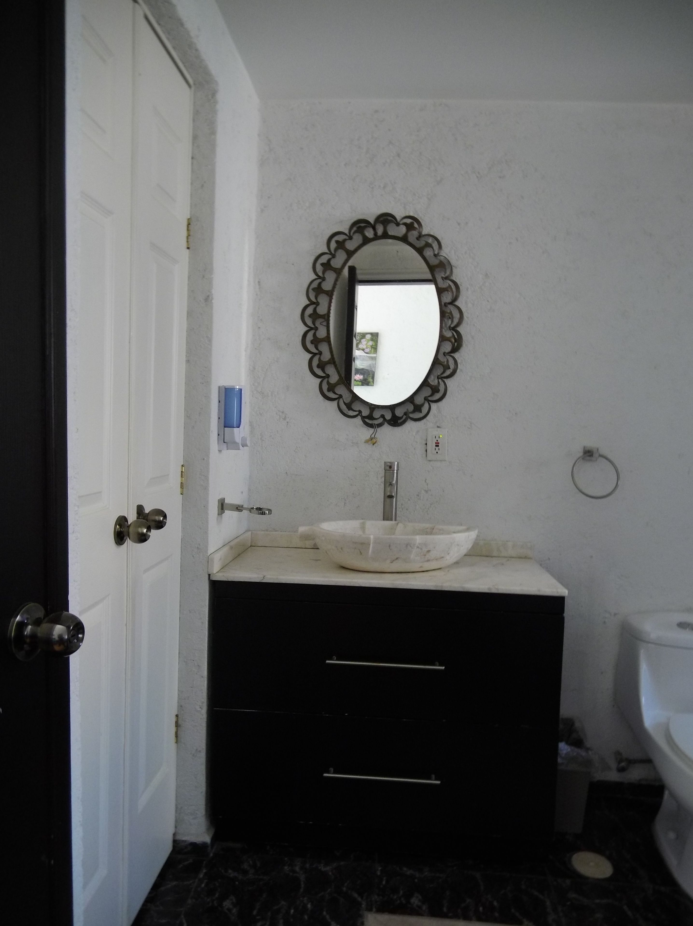 sac-nicte | bathroom | free toiletries, hair dryer, towels, soap