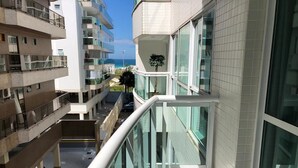 Appartement Deluxe, plusieurs lits, vue plage | Vue de la chambre
