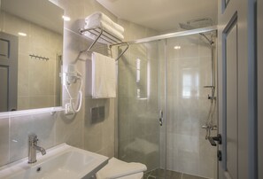City Apartment, City View | Bathroom | Shower, hair dryer, towels, toilet paper - Comfort Suites (Alanya)