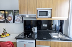 City Apartment, City View | Private kitchen | Fridge, microwave, stovetop, coffee/tea maker - Comfort Suites (Alanya)