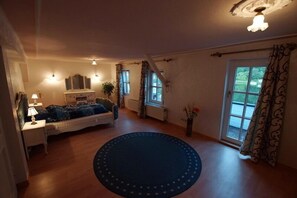 2 bedrooms, iron/ironing board, free WiFi, bed sheets - Moselle truss dream holiday apartment which leaves nothing to be desired (Traben-Trarbach)