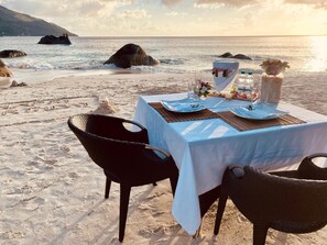 2 Restaurants, Mittagessen, Abendessen, lokale und internationale Küche