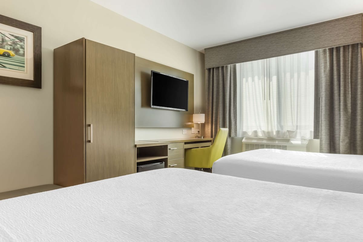 Standaard kamer, 2 queensize bedden, niet-roken, koelkast | Hypoallergeen beddengoed, individueel gedecoreerd