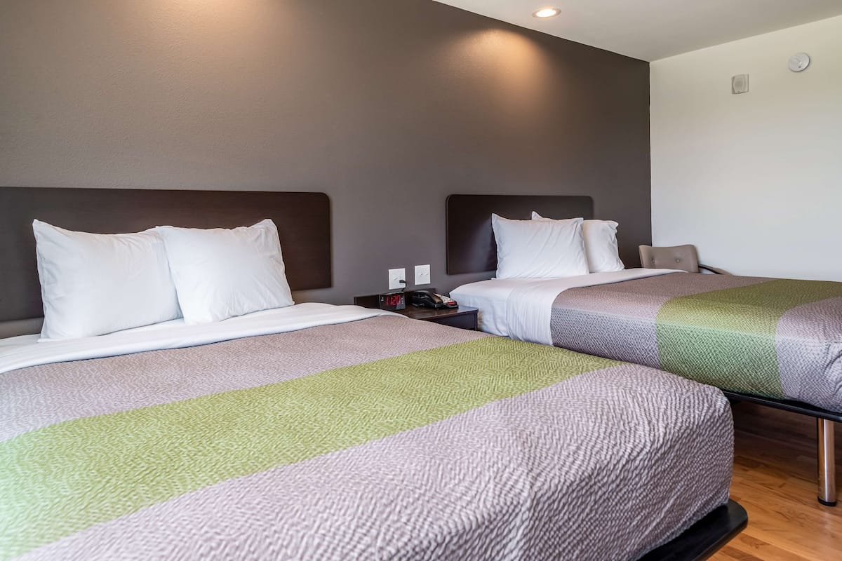 Free WiFi, bed sheets