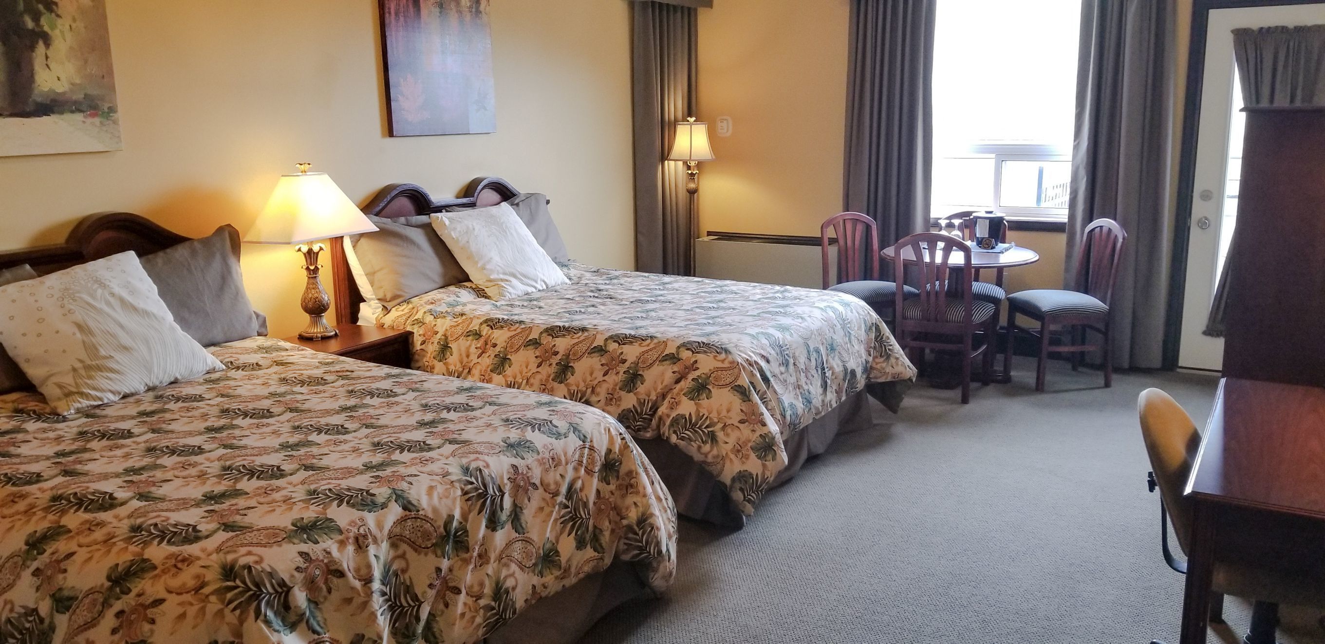 Blackout curtains, iron/ironing board, free WiFi