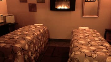 Hot tub, deep-tissue massages, massages