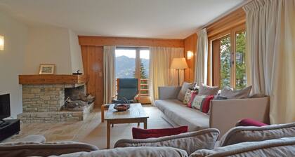 Sehr schönes Appartement im Herzen des Ferienortes Verbier. Es liegt 2 Minuten vom zentralen Platz,