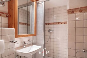 Title - Very nice apartment at the heart of Verbier. It is located in 2 minutes of the central place, the sh (Verbier)