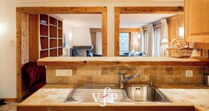 Very nice apartment at the heart of Verbier. It is located in 2 minutes of the central place, the sh