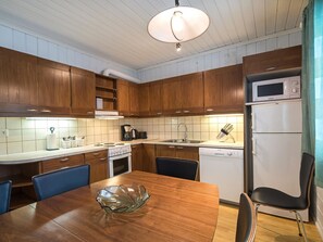 Réfrigérateur, micro-ondes, lave-vaisselle