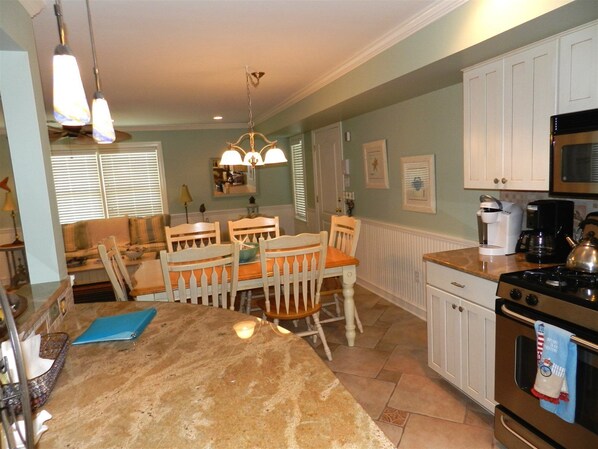House | Private kitchen | Fridge, microwave, dishwasher, cookware/dishes/utensils