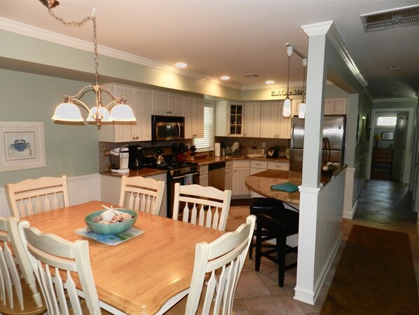 House | Private kitchen | Fridge, microwave, dishwasher, cookware/dishes/utensils