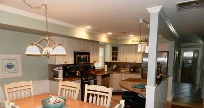 Cm911 Columbia Avenue-2