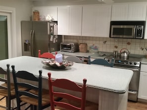 獨棟房屋 | 私人廚房 | 電冰箱、爐台、洗碗機、鍋具/餐盤/廚房用品