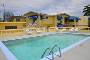 Piscine extérieure