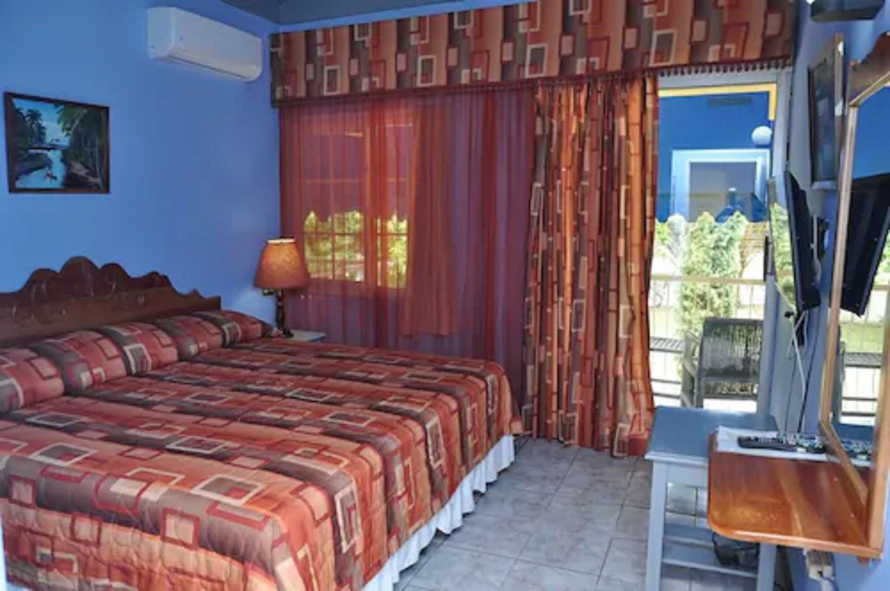 Double Room, 1 King Bed | Free WiFi, bed sheets